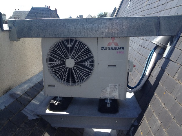 Installation d’une pompe à chaleur en toiture Installation d’une pompe à chaleur en toiture