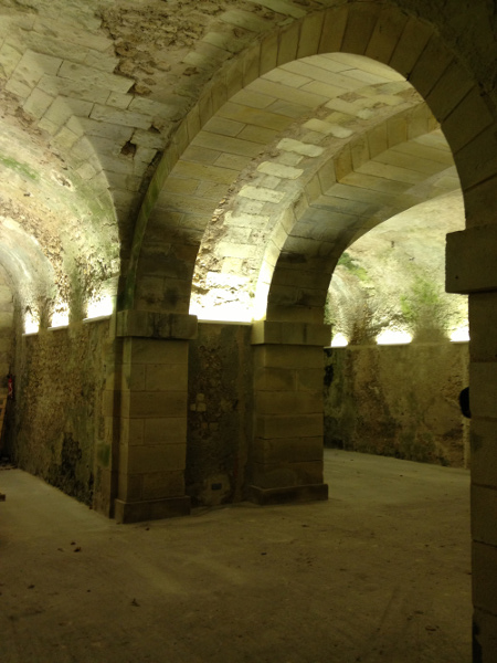 Eclairage Led salle voutée. Mise en valeur de la voute en pierre. Eclairage Led salle voutée. Mise en valeur de la voute en pierre.